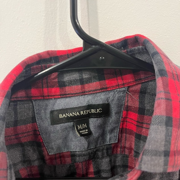 Banana republic Men’s red and black flannel - Picture 2 of 2